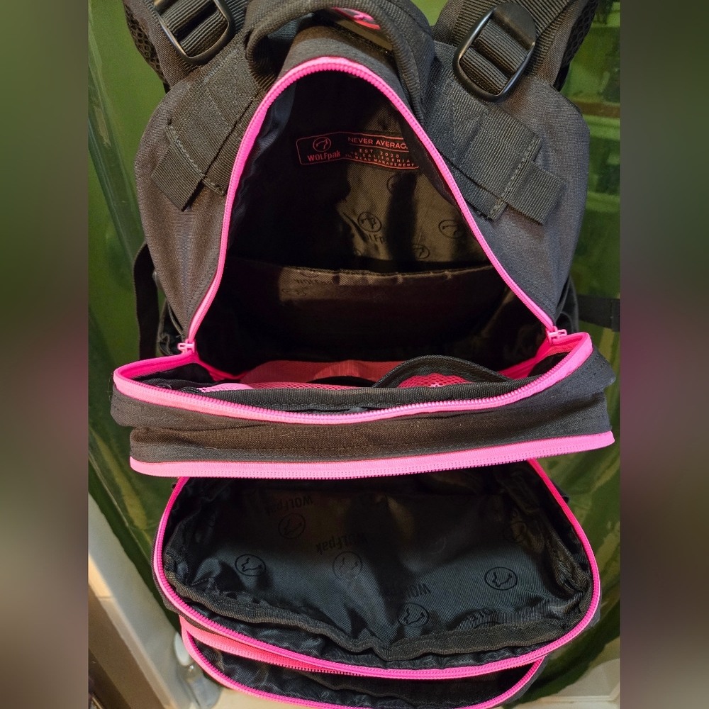 Wolfpak 25L Black Neon Pink Meal Prep Management - Picture 4 of 5